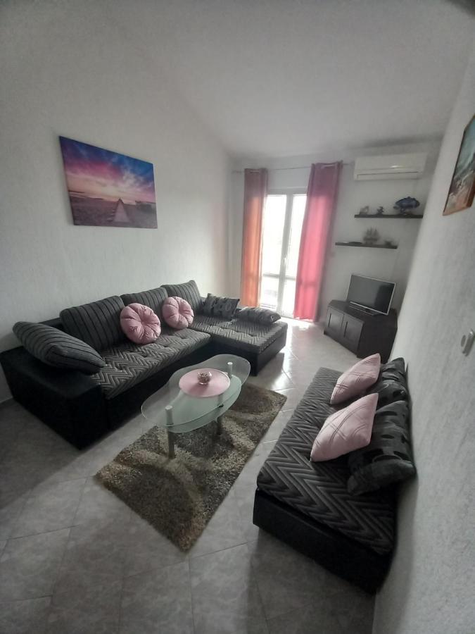 Apartments Makaus Kampor Екстер'єр фото